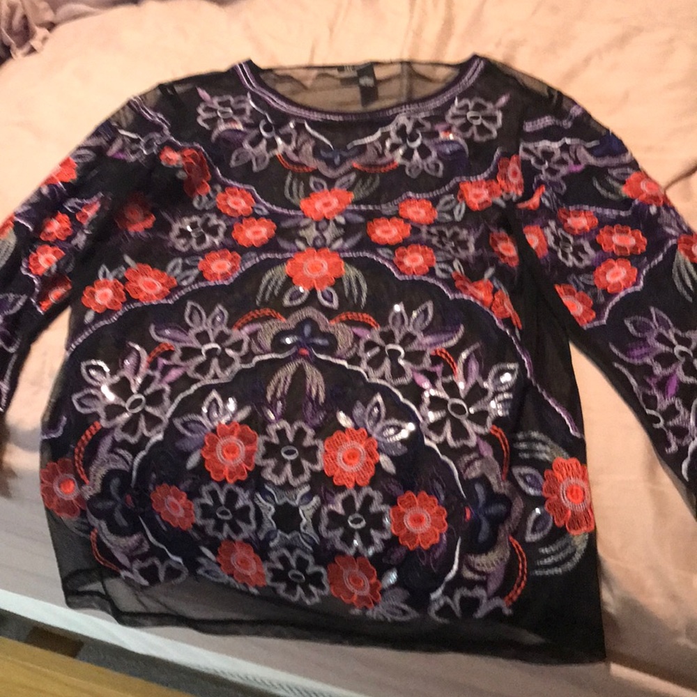 Top/sheer long sleeve